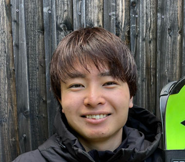 我満 龍治